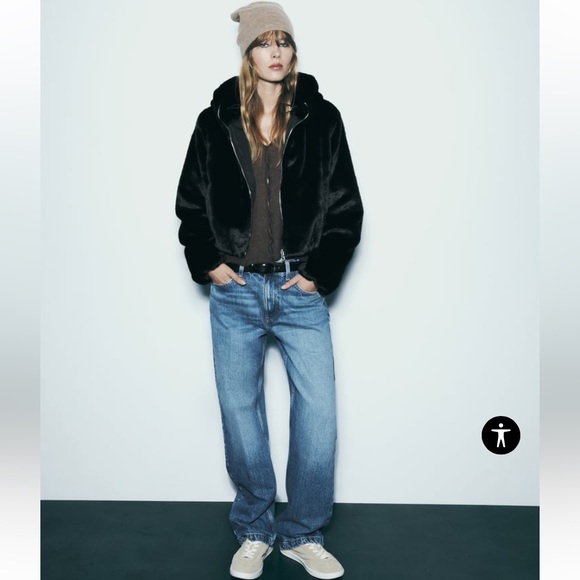 Zara Jackets & Blazers - J11 ZARA BLACK FAUX FUR HOODIE JACKET Women’s size XS